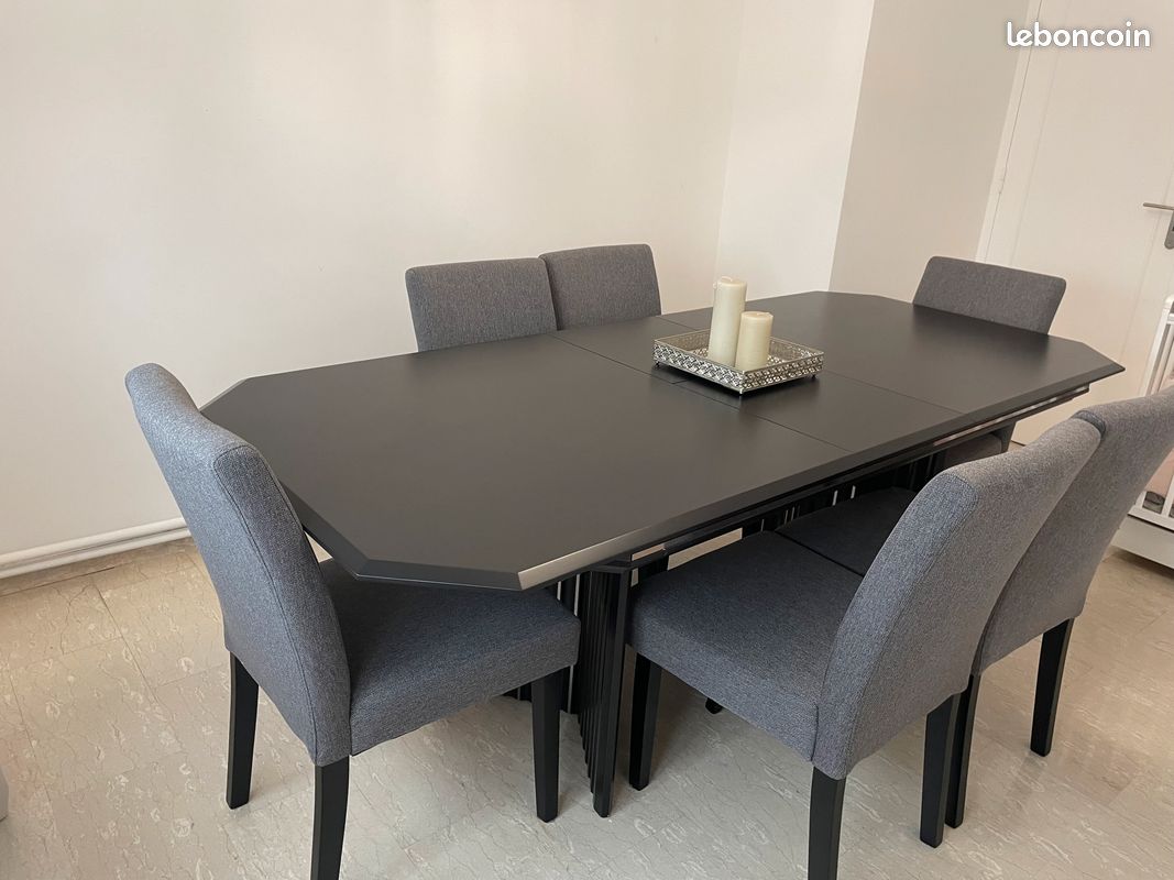 Table de salle à manger avec chaises (image 2)