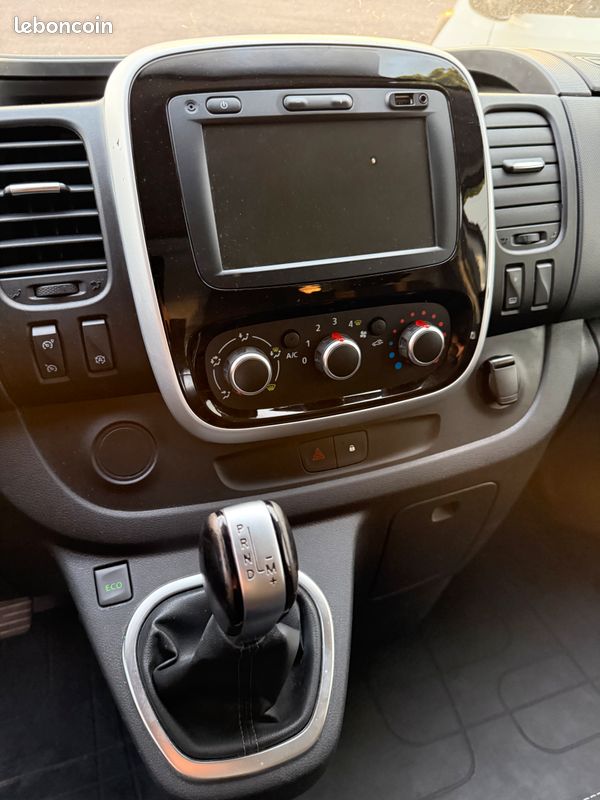 Renault trafic fourgon l1h1 1200 kg 2.0 dci 145 energy edc grand confort (image 7)