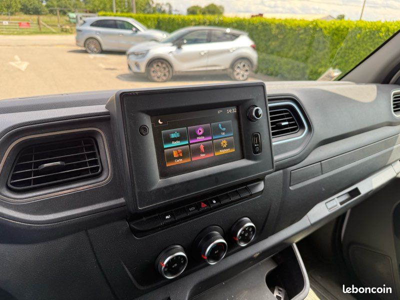 14500ht Renault master 2.3 dci 135ch l3h2 pupitre vitrié (image 9)