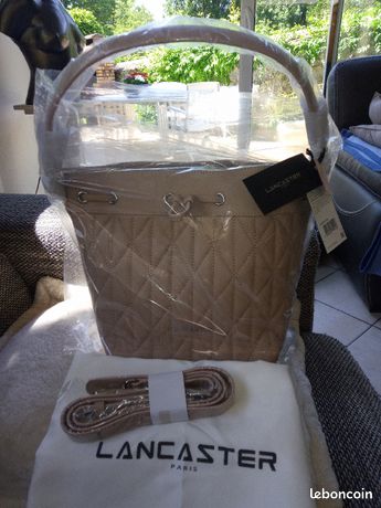 Sac à main ou bandoulière Lancaster fabrication française neuf et authentique rose nude poudré cuir