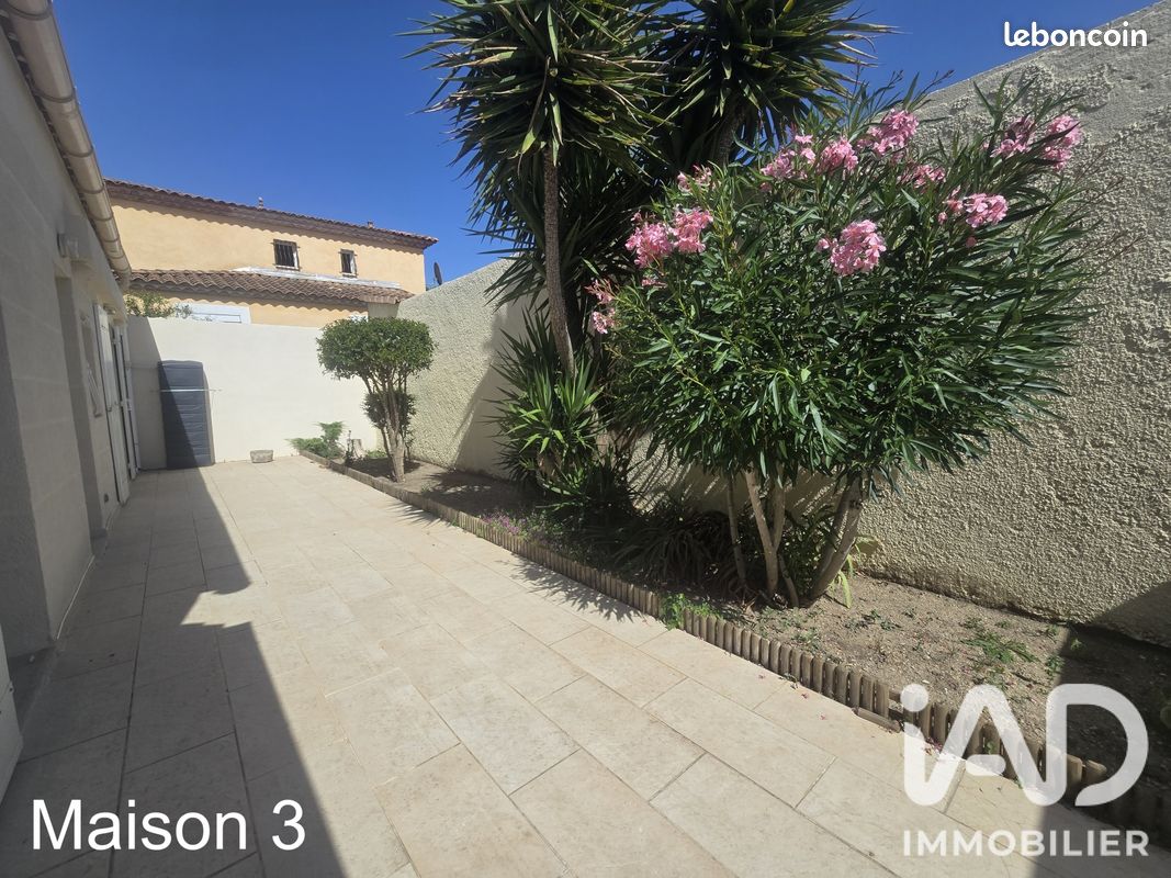 Immeuble 231 m² · à Milhaud · 231 m² · 499 000 €