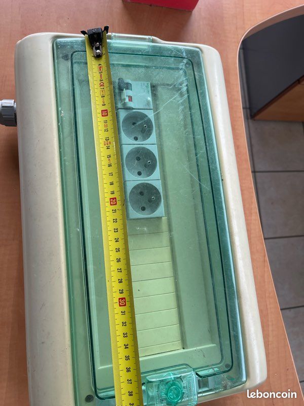 Coffret électrique étanche IP65 Schneider avec 3 prises – 38 × 24 × 14 cm (image 7)