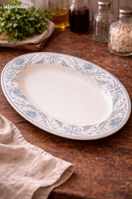 Assiette de service en céramique de longcham modèle diana S.XIX