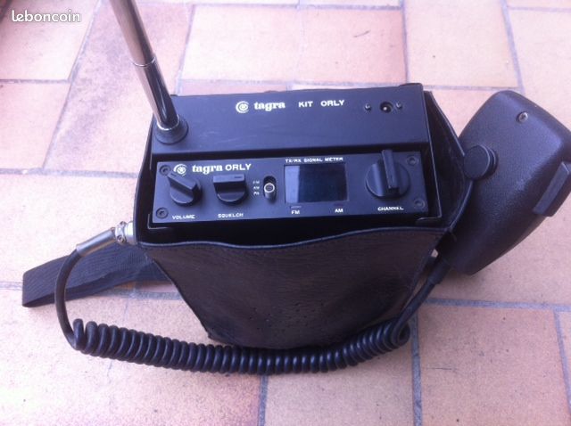 Recherche Tagra Orly avec son kit accus et son antenne télescopique 4184d4c6a34c598458a3c42e80ebaaf6fca34639