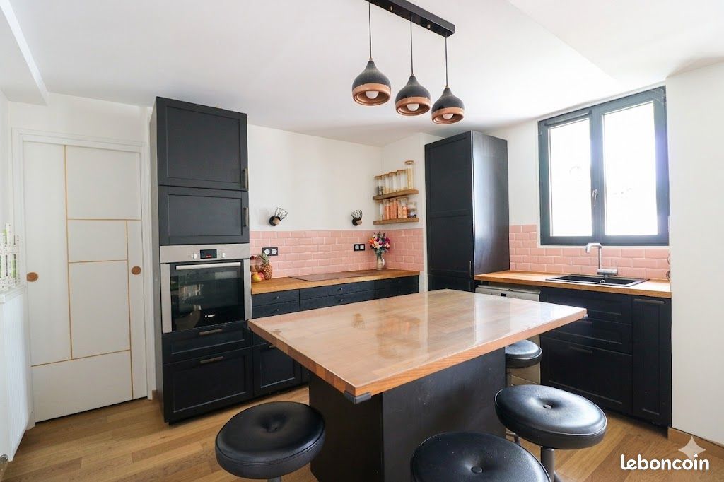Maison 4 pièces 96 m² · à Neuville-sur-Saône · 96 m² · 275 000 €