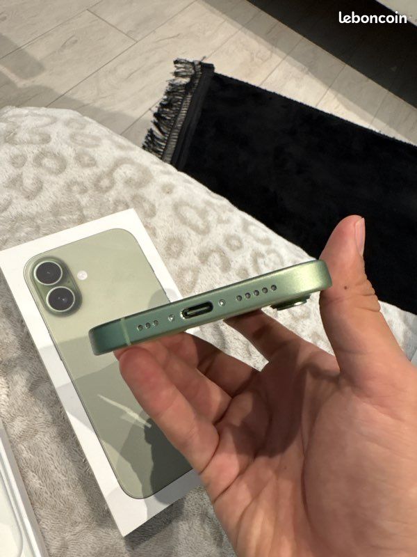 Iphone 17 neuf vert (image 4)