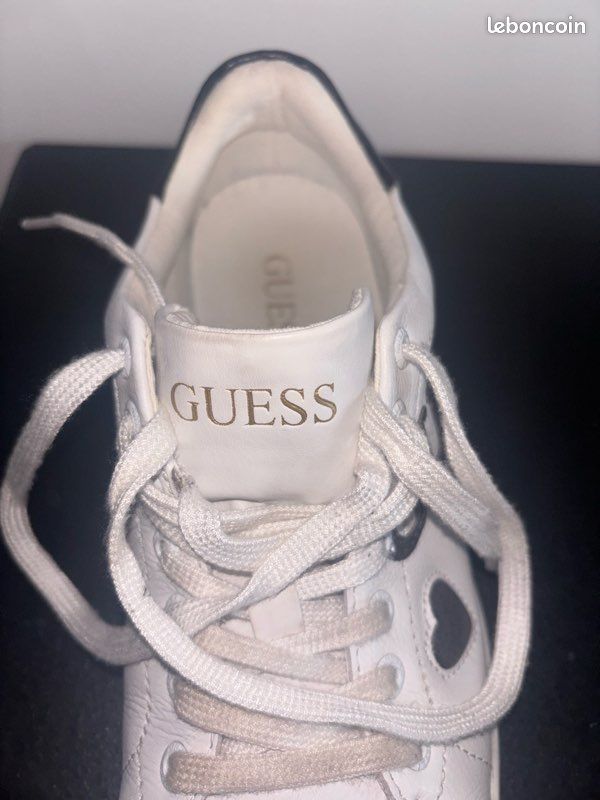 Chaussures / Baskets Guess de ville (image 5)
