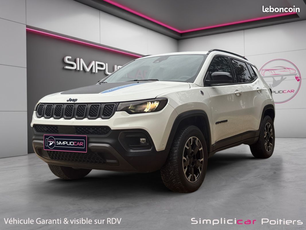 JEEP COMPASS II 1.3 PHEV T4 240cv 4XE EAWD TRAILHAWK Excellent Etat Tout Options CarPlay Toit Ouvrant Panoramique Garantie 12 mois (image 4)