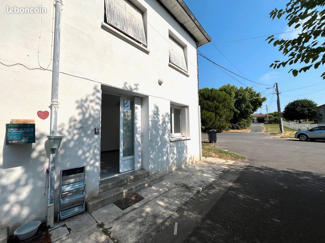 Appartement 1 pièce 30 m² · à Villeneuve-sur-Lot · 30 m² · 390 €