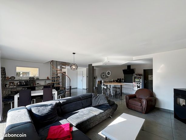 Maison de ville 7 pièces 160 m²