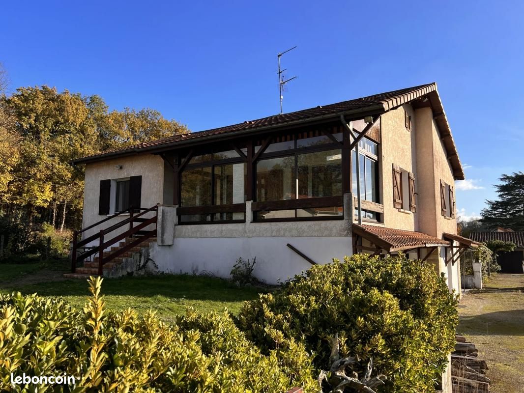 Maison 212 m² Vouleme - Voulême 86400 (image principale 0)