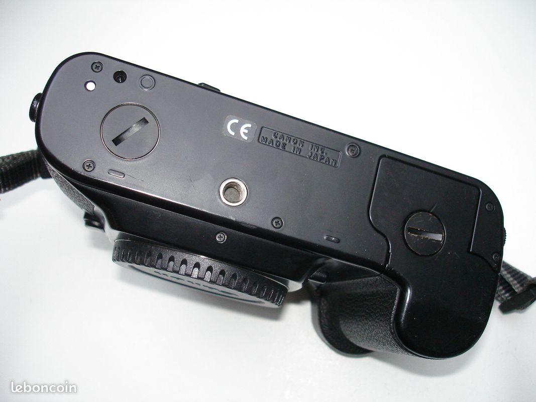 Appareil Photo Canon EOS 1N Avec Booster – Argentique 35mm, état Top