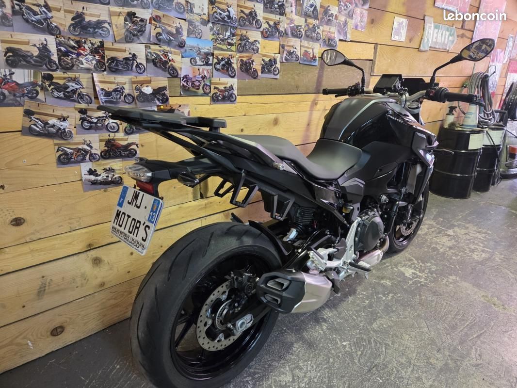 BMW F 900 R TRIPLE BLACK Garantie constructeur - Motos