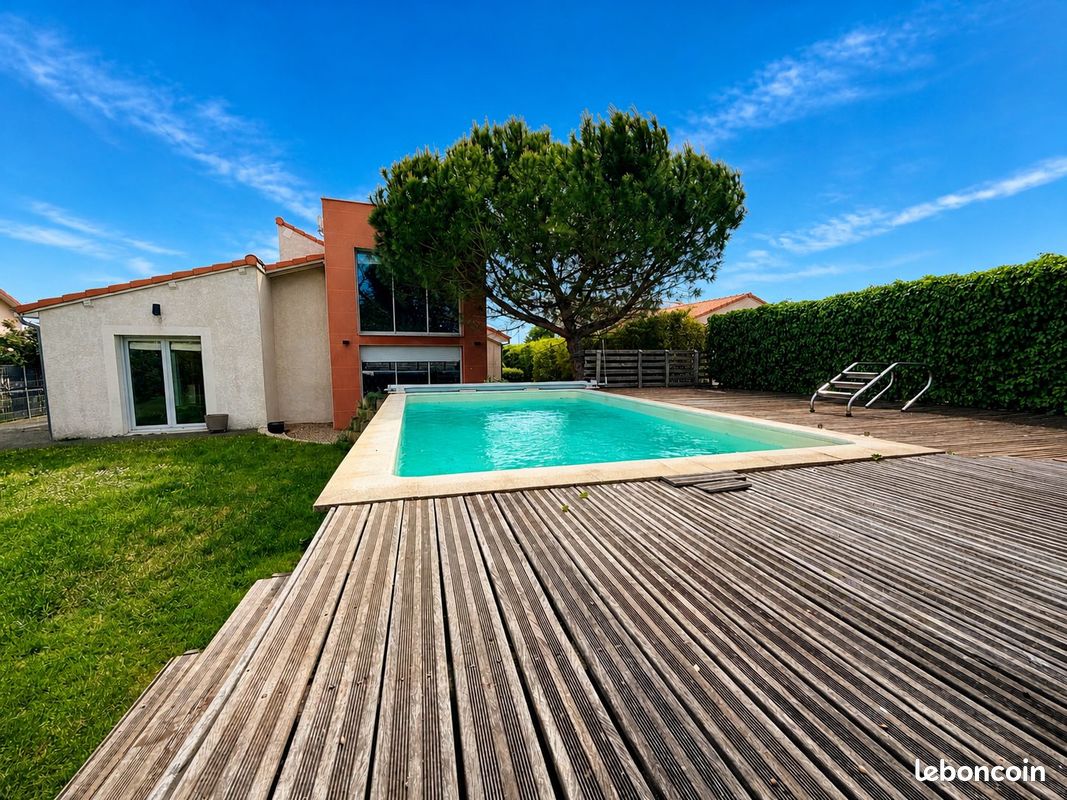 Maison 6 pièces 164 m² · à Pont-du-Château · 164 m² · 415 000 €