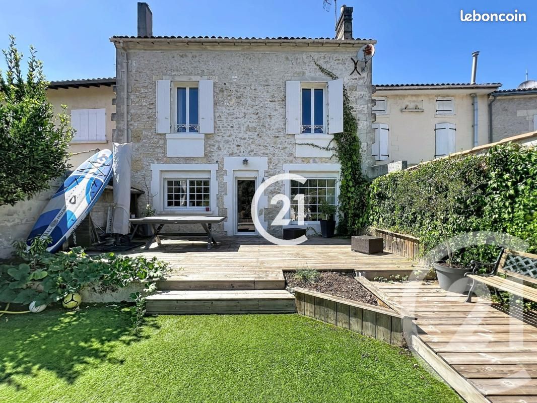 Maison 6 pièces 143 m² · à Cognac · 143 m² · 233 000 €