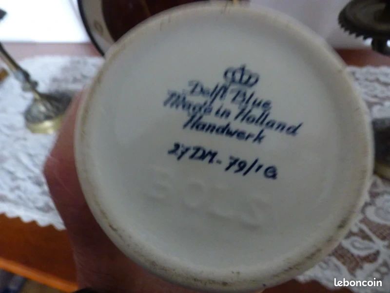 Bouteille en faïence de Delf. Bleu sur fond crème. Bouchon liège (image 4)