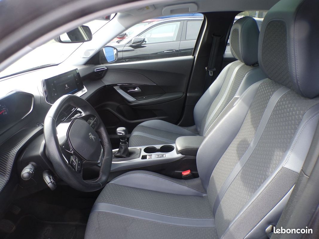 Peugeot 2008 1.2 PURETECH 100CH S&S ALLURE (image 6)
