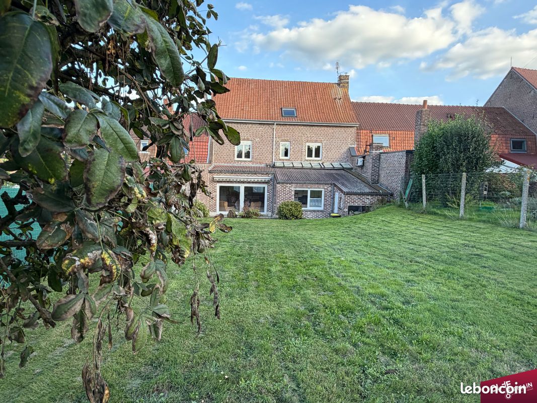 Maison 10 pièces 265 m² · à Boeschepe · 265 m² · 299 000 €