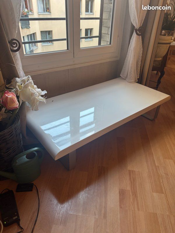 Table basse blanche laquée (image 3)
