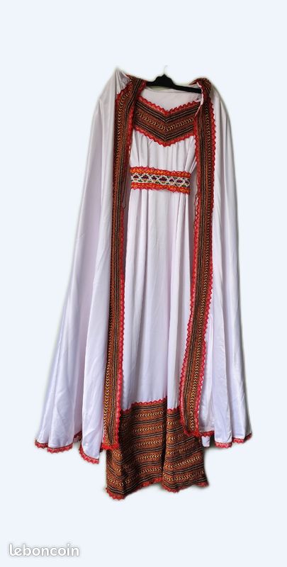 Robe (image 1)