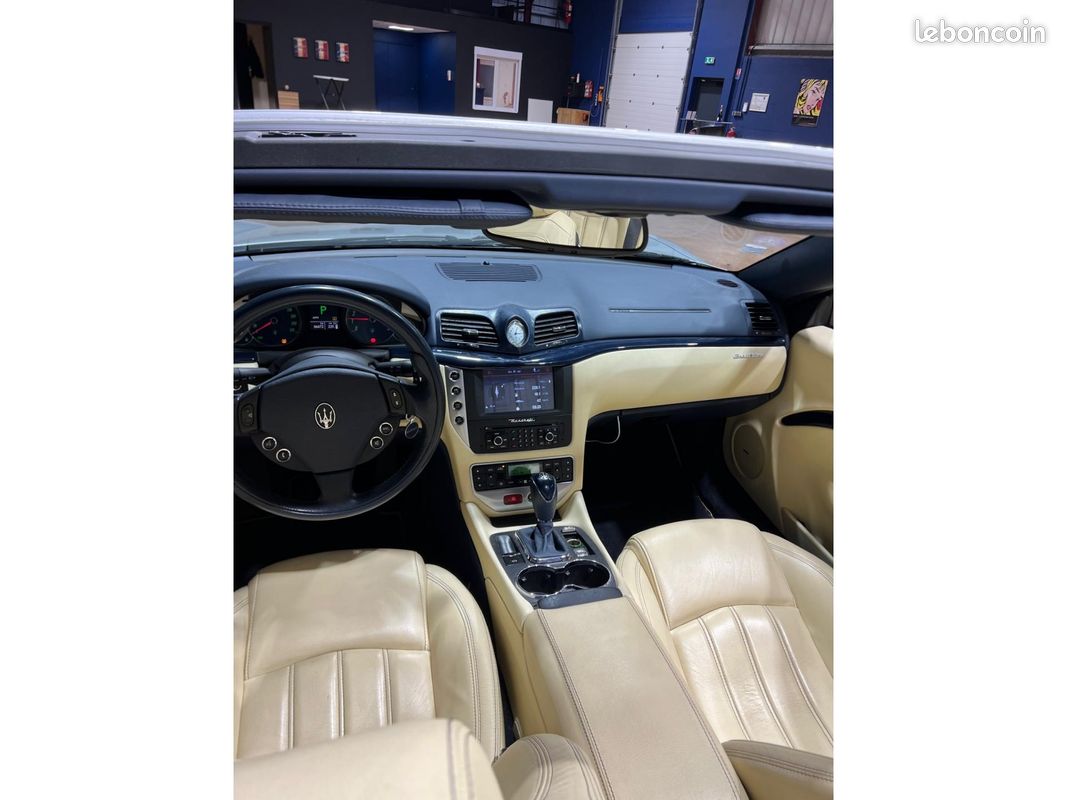 MASERATI GRANCABRIO 4.7i V8 - 440 - BVA CABRIOLET - Garantie 12 mois (image 8)