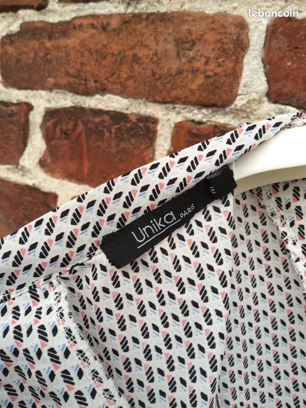 Vends chemisier forme blouse (image 5)