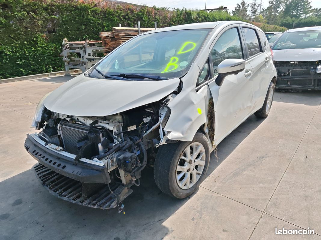 Nissan note accidentée (image 1)