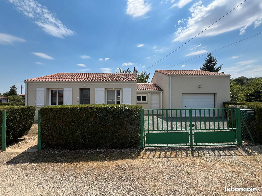 Maison 4 pièces 69 m² · à Saint-Sauvant · 69 m² · 108 000 €