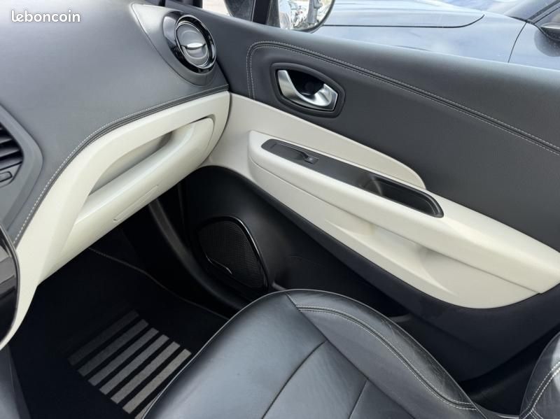 Renault Captur 1.3 TCe 150ch FAP Initiale Paris EDC (image 22)