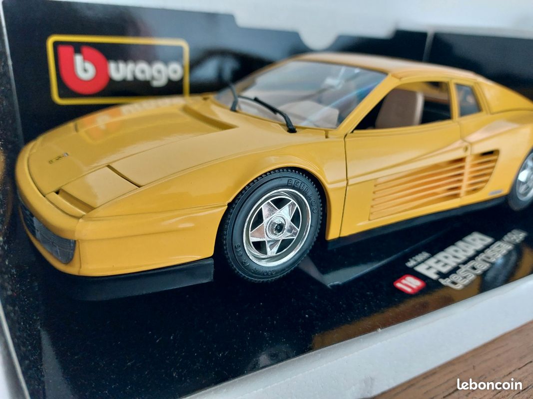 ferrari testarossa 1984 burago métal 1 / 18 ième