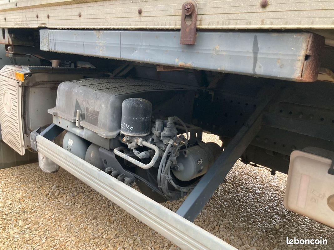 Mercedes-Benz AXOR 290 CV PORTE CONTAINER 4x2 (image 12)
