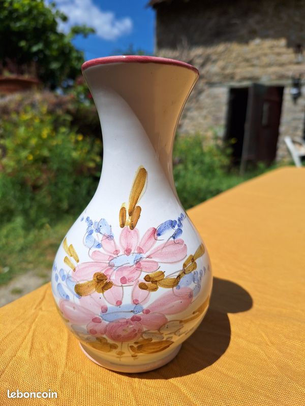 Vase En Céramique / Grès Décoratif - Signé - Motif Fleurs - Occasion Bon état