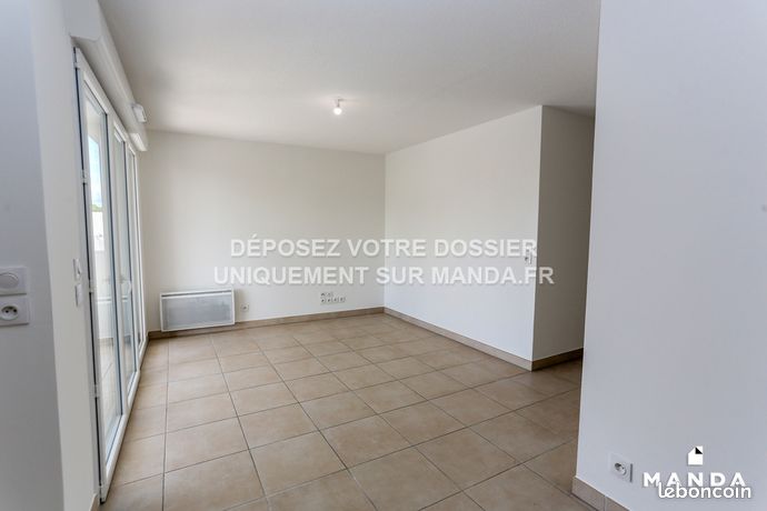 https://img.leboncoin.fr/api/v1/lbcpb1/images/41/98/52/41985250f3d76b76e250c734ef88318ff3bccc65.jpg?rule=ad-image