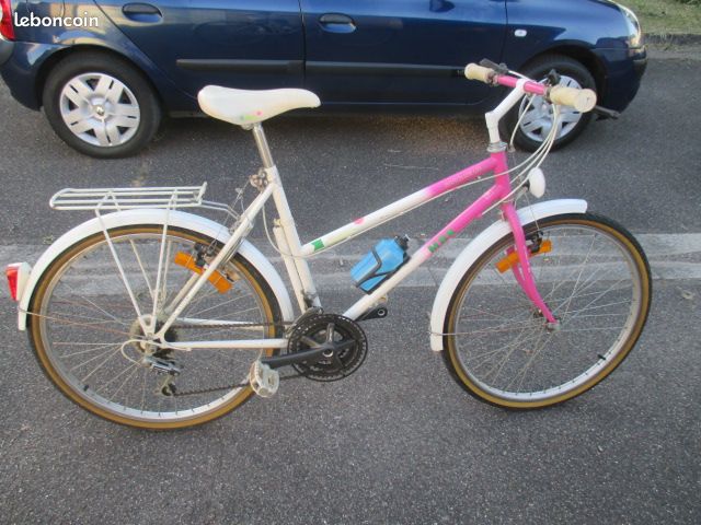 Prix sacrifie : A saisir beau velo " mbk " Parfait etat (image 1)