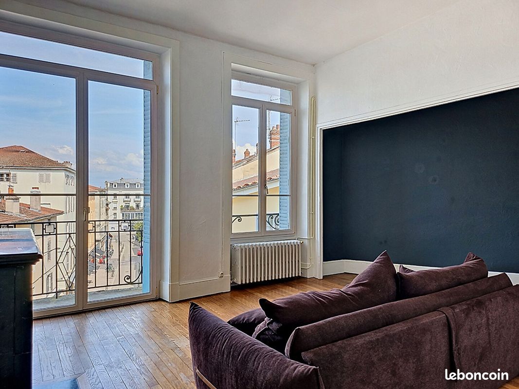 Appartement 3 pièces 83 m² · à Bourg-en-Bresse · 83 m² · 823 €