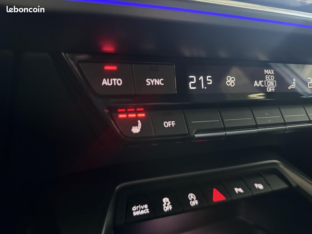 AUDI A3 Sportback 35 TDI 150 S tronic 7 S Line (image 17)
