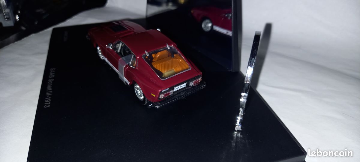 VOITURE 1/43 SAAB SONETT III 1973 UNIVERSAL HOBBIES TBE