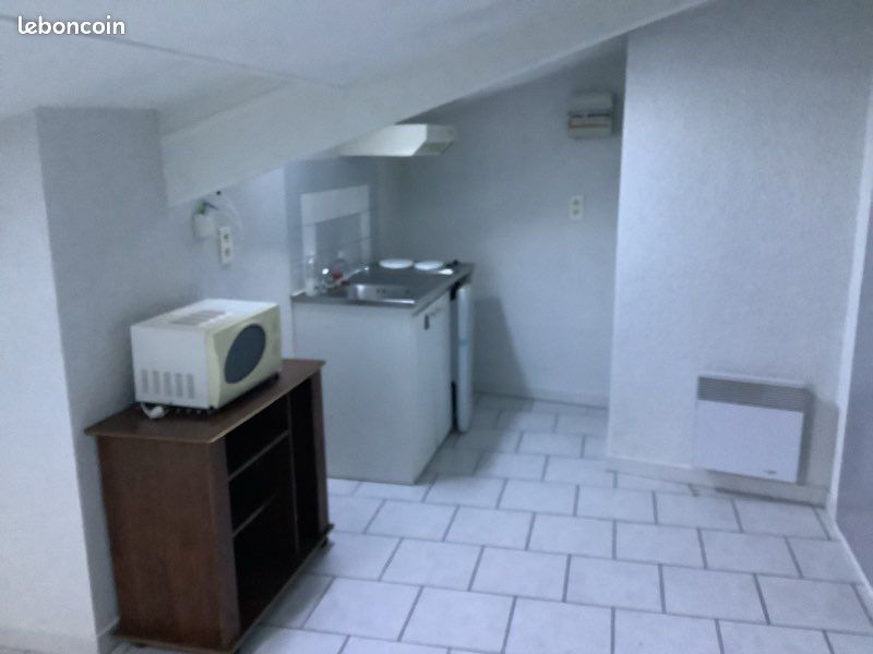 Appartement 1 pièce 25 m² · à Barbezieux-Saint-Hilaire · 25 m² · 350 €/mois