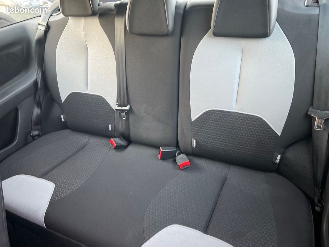 Citroen DS3 1.4 VTI CHIC (image 7)