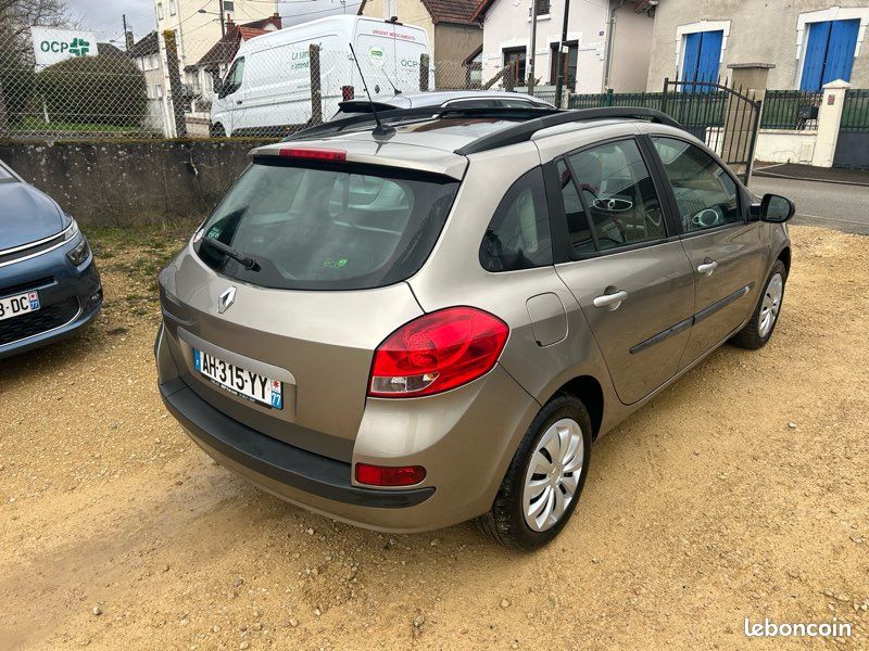 RENAULT Clio III Estate Phase 2 1.2 i 16V eco2 75cv (image 5)