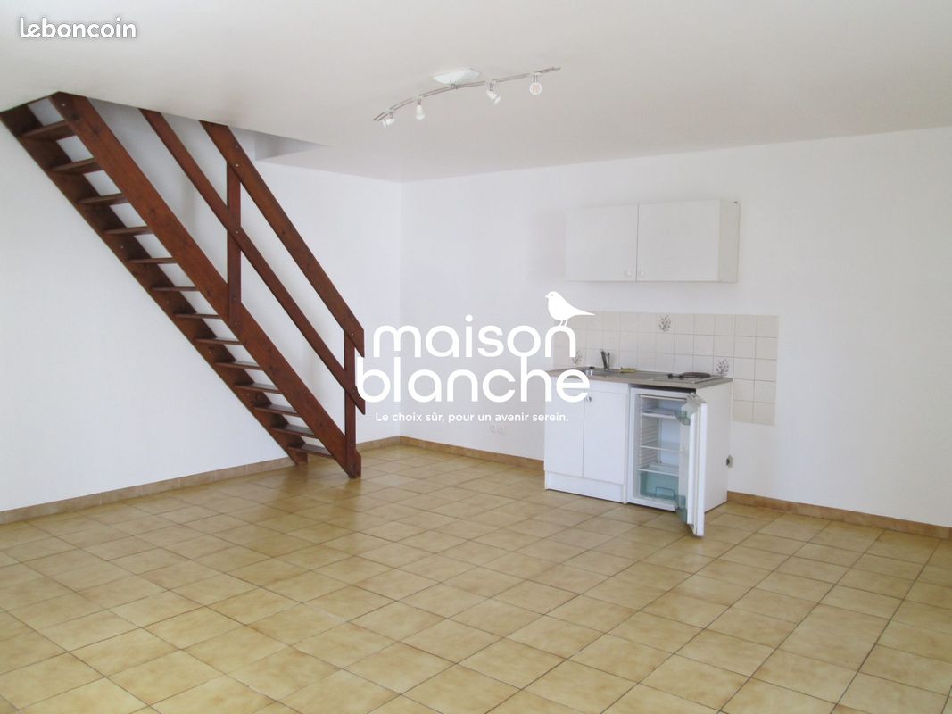 Immeuble 132 m² · à Surgères · 132 m² · 223 000 €
