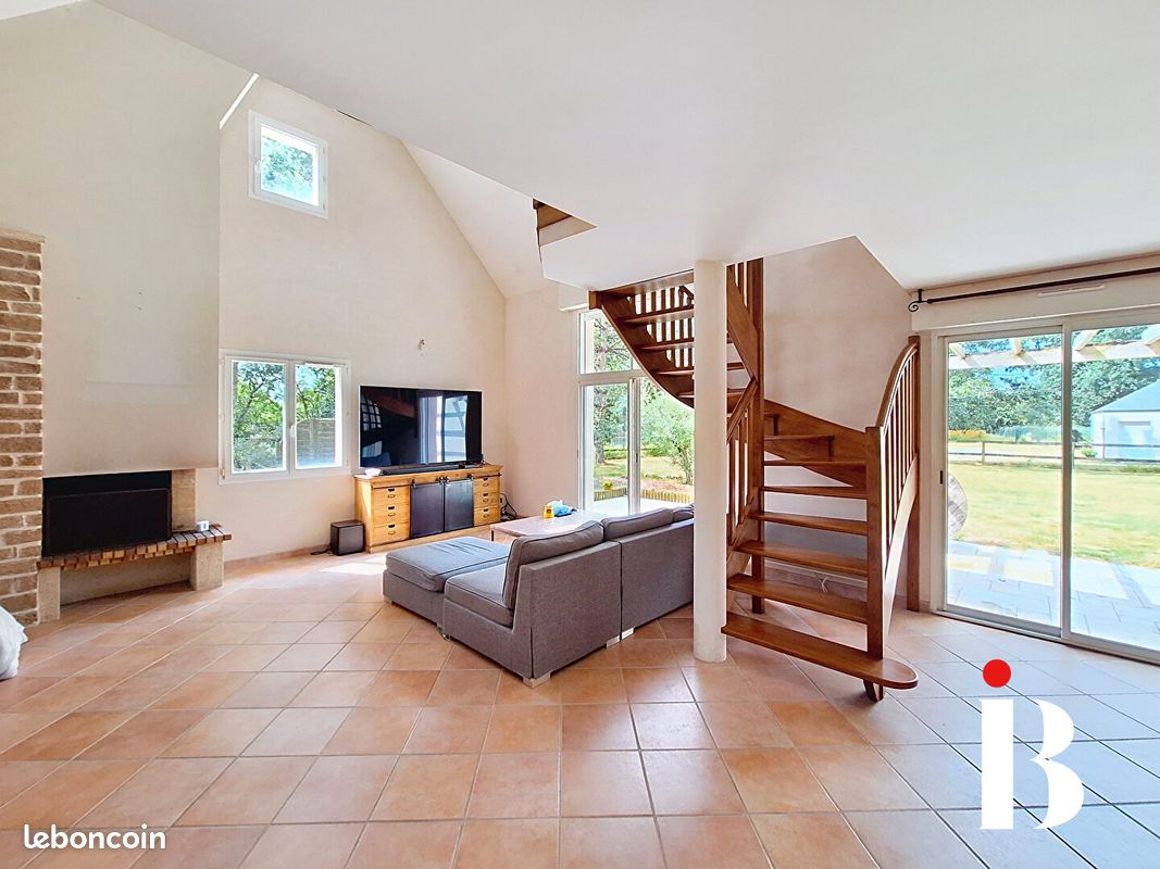 Maison 5 pièces 115 m² · à Vigneux-de-Bretagne · 115 m² · 321 500 €