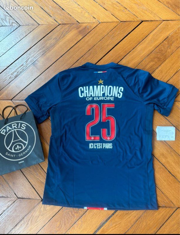 PSG Nike Home Stadium Shirt 2025-26 with Marquinhos 5- XO special edition print