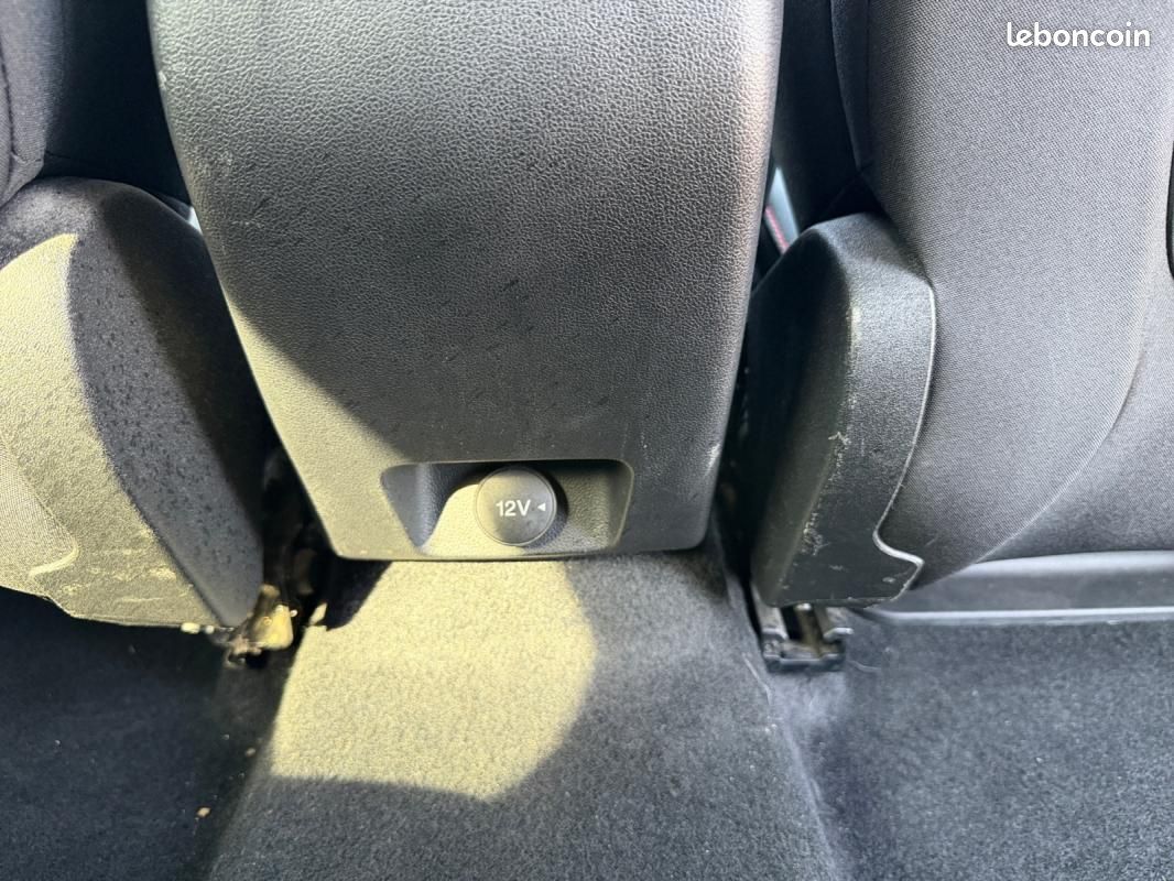 Ford Focus IV 1.0 ECOBOOST 125 S&S ST-LINE (image 24)