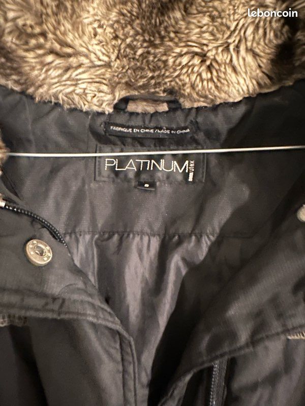 Doudoune Jacket avec Fourrure de Platinium taille S (image 5)