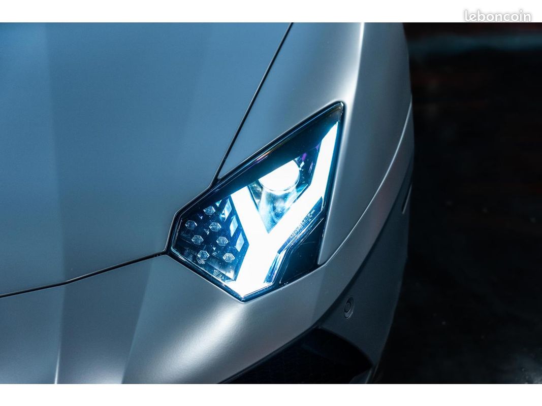 LAMBORGHINI AVENTADOR S 6.5l V12 740 S (image 10)