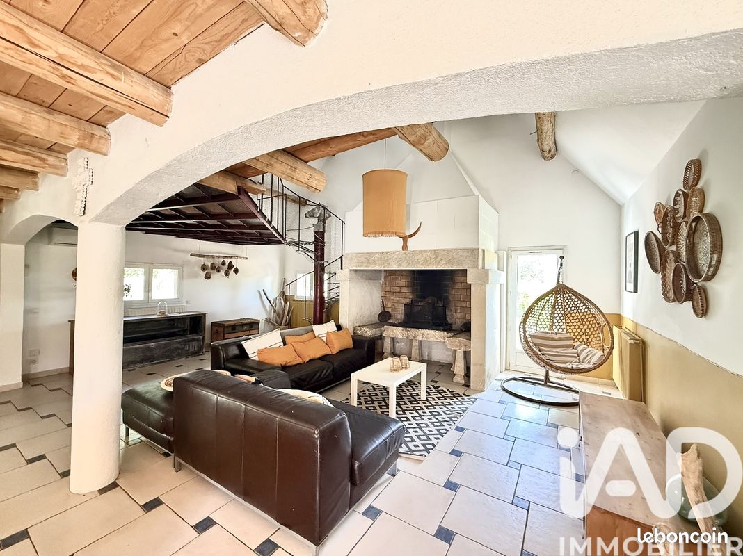 Maison 5 pièces 166 m² · à Bellegarde · 166 m² · 355 000 €