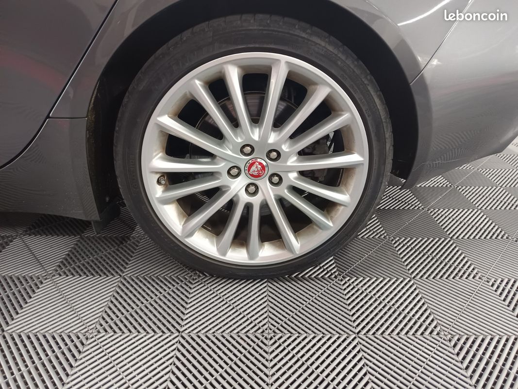 Jaguar xe 2.0l 250cv portofolio (image 9)