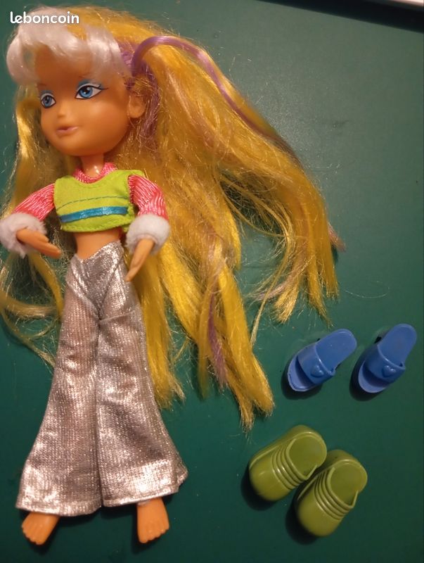 Paire De Chaussures Poupée Bratz – Accessoire Vintage – 1 Pièce (Modèle Unique)