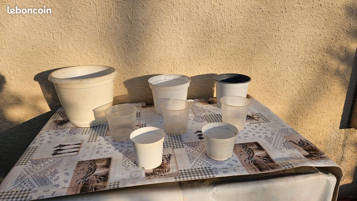 8 pots et bacs blancs et transparents, Neufs …lot29 (image 2)